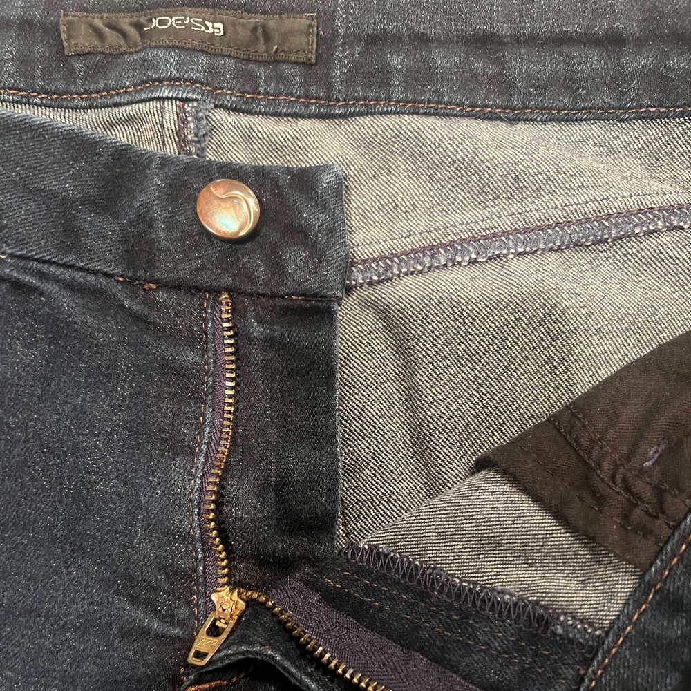 Joe's Jeans dark blue skinny jeans, mid-rise waist, size 31